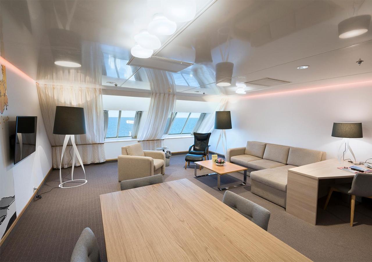 Viking Line Ferry Viking Cinderella - 2-Night Cruise Stockholm-Helsinki-Stockholm Hotel Room photo